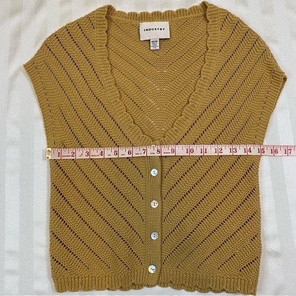 Industry Republic Clothing XS Women's Mustard Color Soft Sweater Vest V-Neck - Picture 3 of 11
